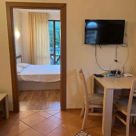 Apartmán романа елените Burgas City
