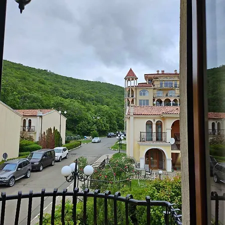 Apartmán романа елените